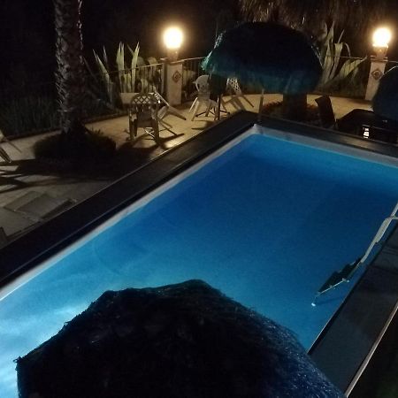 산타 베네리나 La Casa Del Melograno B&B 외부 사진